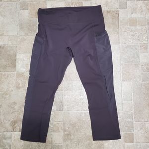 FABLETICS CROPPED LEGGINGS